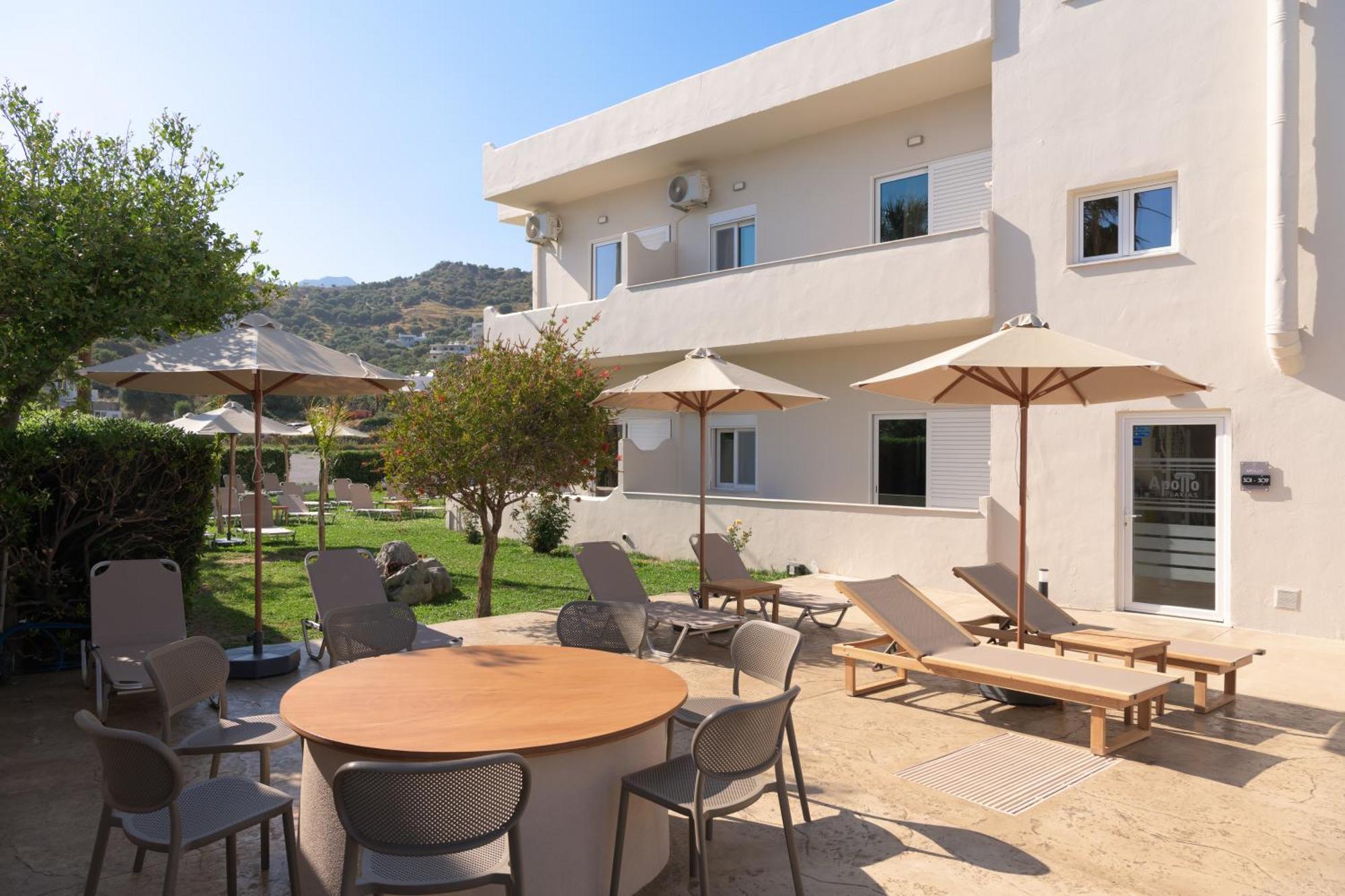 Apollo Aparthotel 3*