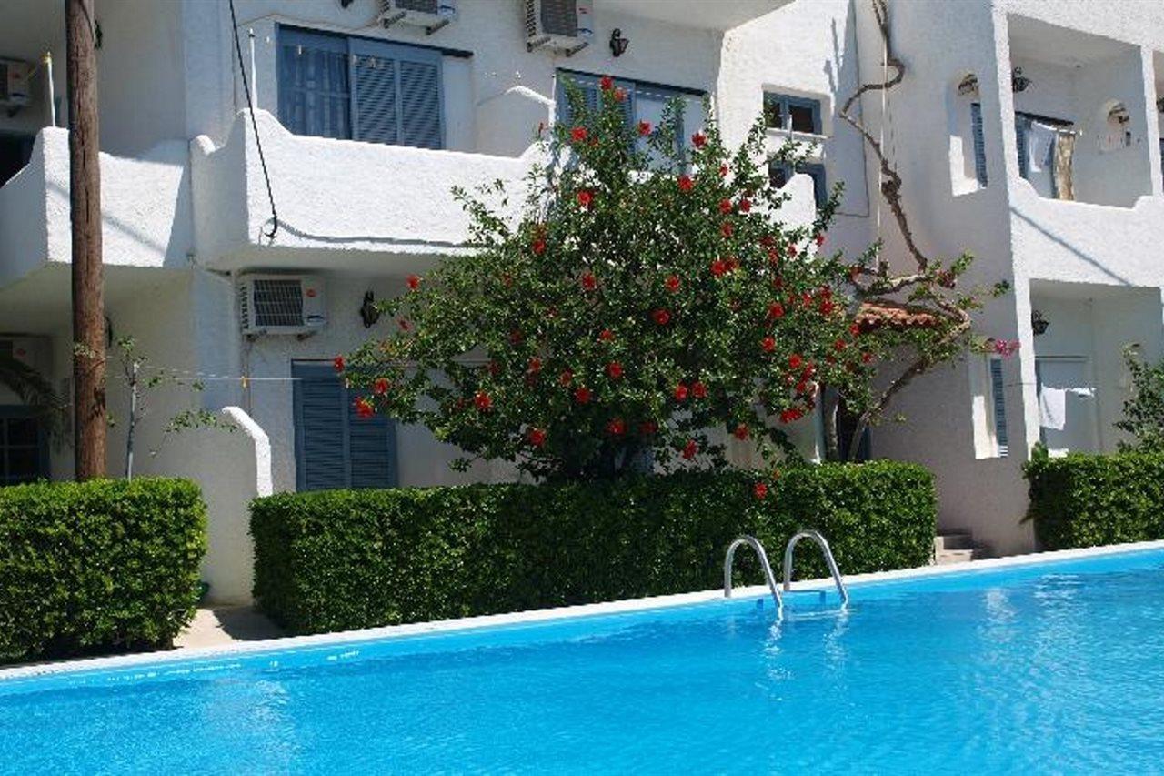 Apollo Aparthotel 3*